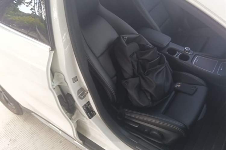 Used Mercedes-Benz GLA 2019 GLA 200 Fashion Model Right Front Seat