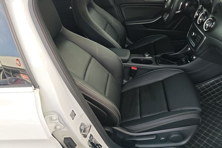 Used Mercedes-Benz GLA 2019 GLA 200 Fashion Model Right Front Seat