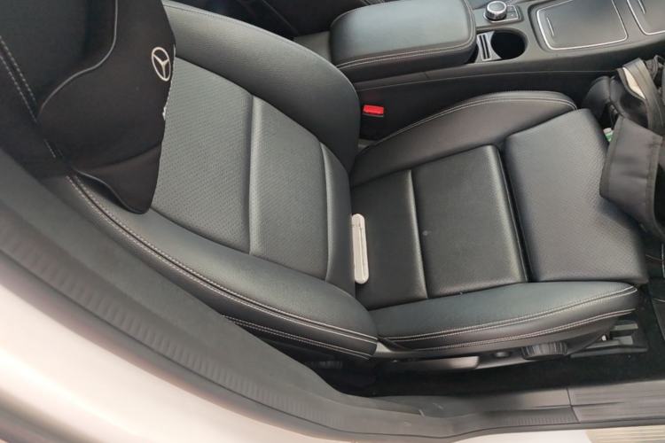 Used Mercedes-Benz GLA 2019 GLA 200 Dynamic Edition Right Front Seat