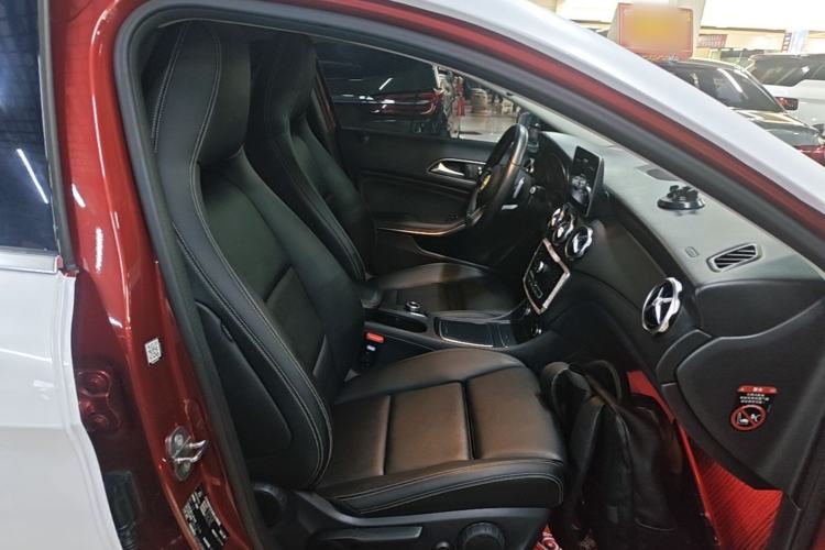 Used Mercedes-Benz GLA 2019 GLA 200 Dynamic Edition Right Front Seat