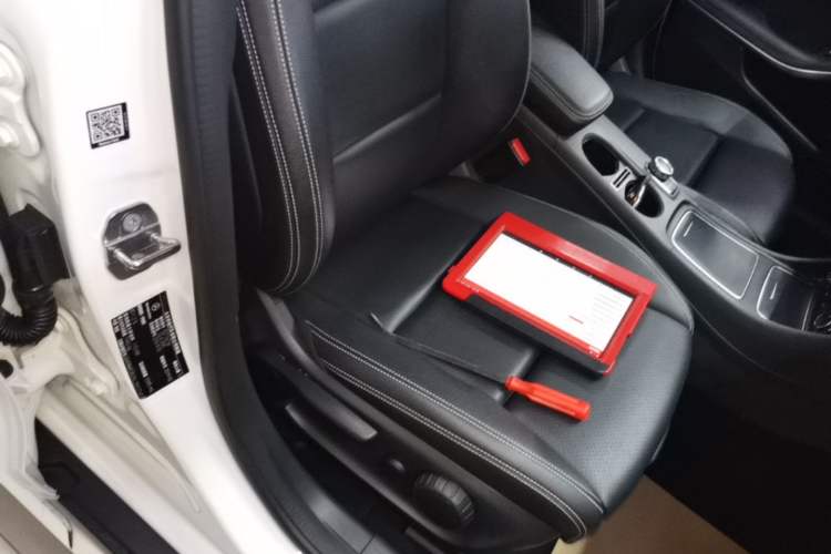 Used Mercedes-Benz GLA 2019 GLA 200 Fashion Model Right Front Seat
