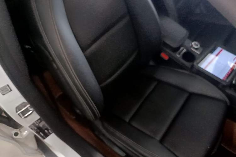 Used Mercedes-Benz GLA 2019 GLA 200 Fashion Model Right Front Seat