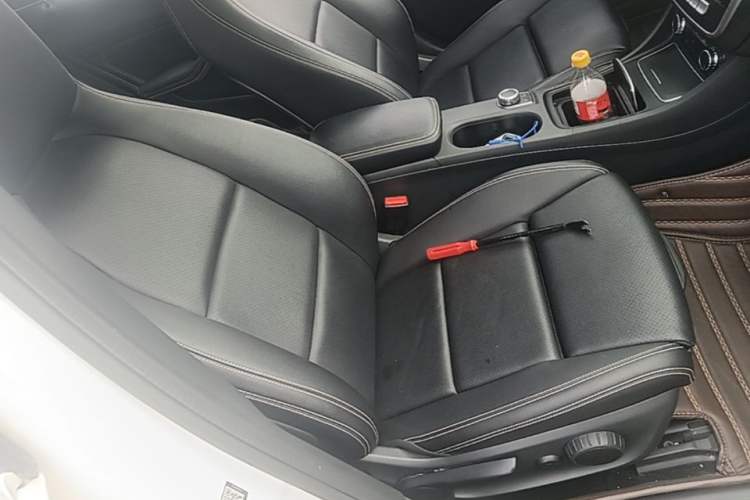 Used Mercedes-Benz GLA 2019 GLA 200 Fashion Model Right Front Seat