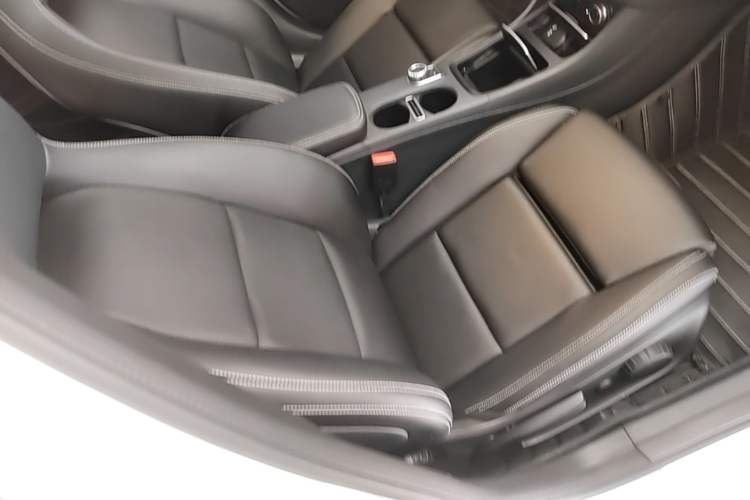 Used Mercedes-Benz GLA 2019 GLA 200 Fashion Model Right Front Seat