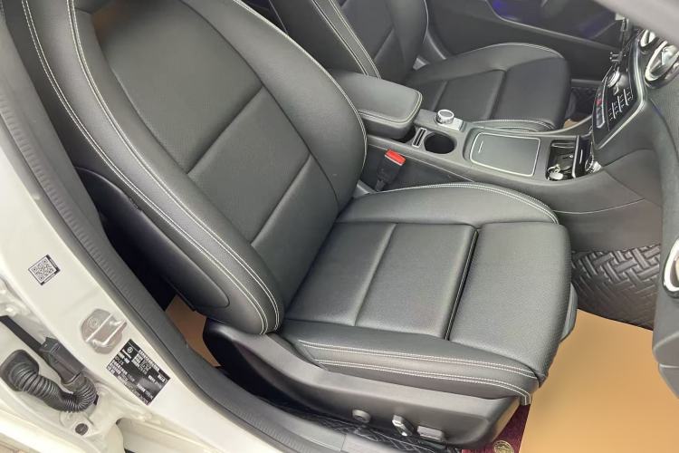 Used Mercedes-Benz GLA 2019 GLA 200 Fashion Model Right Front Seat