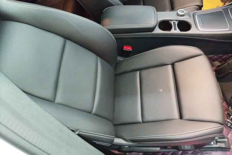 Used Mercedes-Benz GLA 2019 GLA 200 Fashion Model Right Front Seat