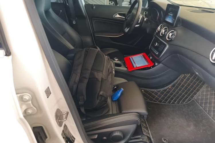 Used Mercedes-Benz GLA 2019 GLA 200 Dynamic Edition Right Front Seat