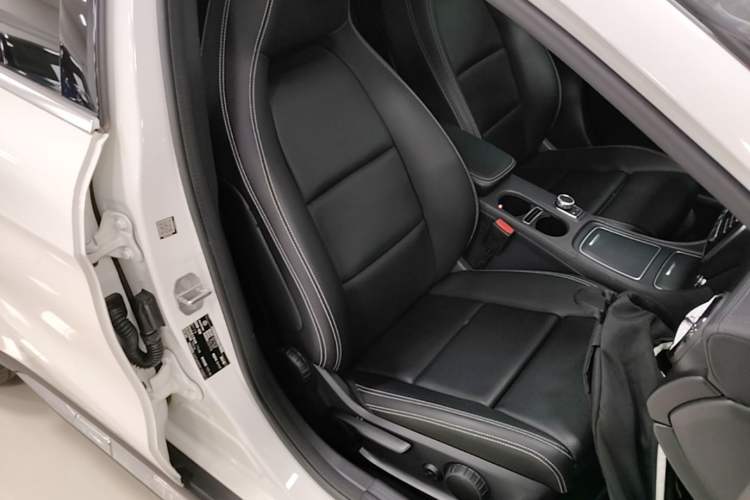 Used Mercedes-Benz GLA 2019 GLA 200 Fashion Model Right Front Seat
