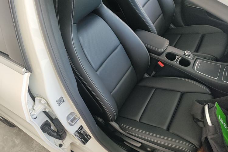 Used Mercedes-Benz GLA 2019 GLA 200 Dynamic Edition Right Front Seat