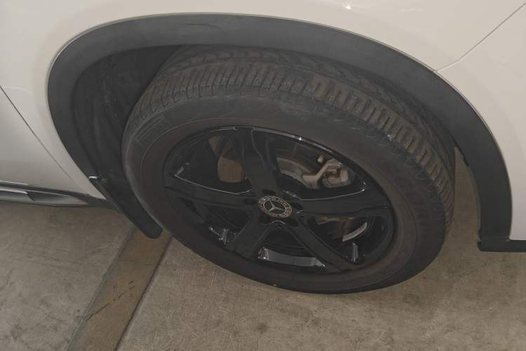 Used Mercedes-Benz GLA 2019 GLA 200 Fashion Model Right Front Wheel Hub