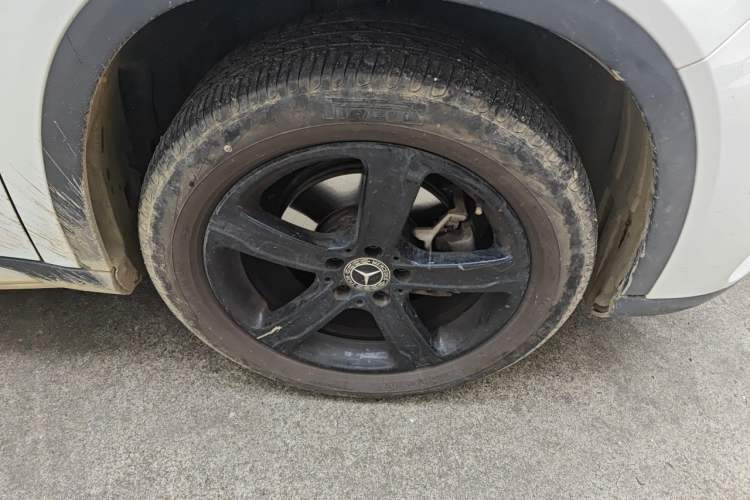 Used Mercedes-Benz GLA 2019 GLA 200 Fashion Model Right Front Wheel Hub