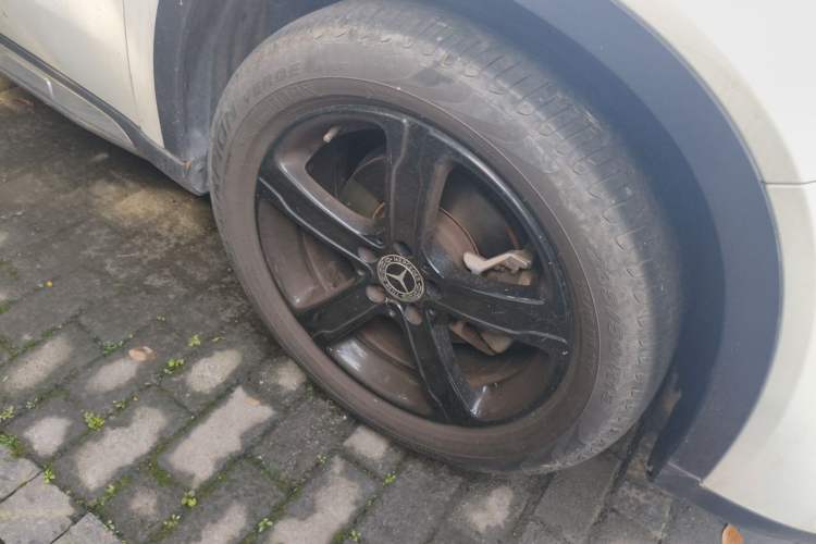 Used Mercedes-Benz GLA 2019 GLA 200 Fashion Model Right Front Wheel Hub