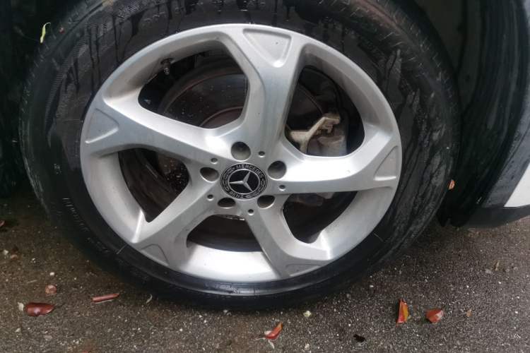 Used Mercedes-Benz GLA 2019 GLA 200 Dynamic Edition Right Front Wheel Hub