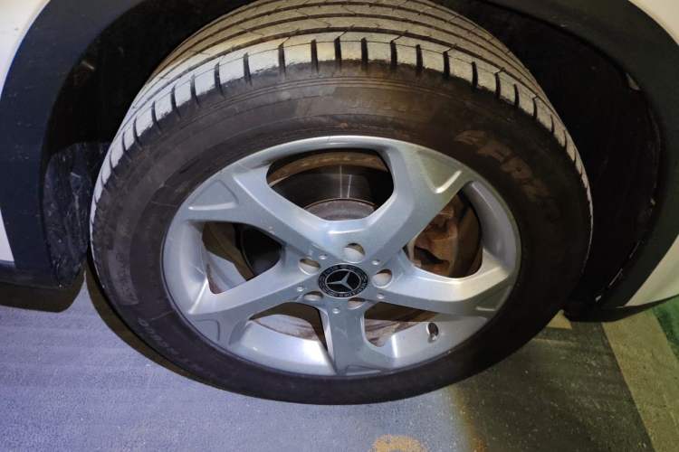 Used Mercedes-Benz GLA 2019 GLA 200 Dynamic Edition Right Front Wheel Hub