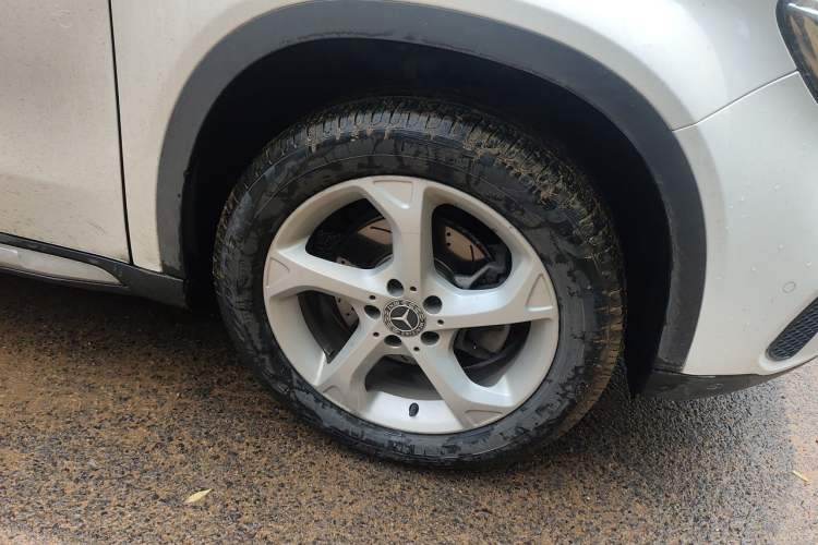 Used Mercedes-Benz GLA 2019 GLA 200 Dynamic Edition Right Front Wheel Hub