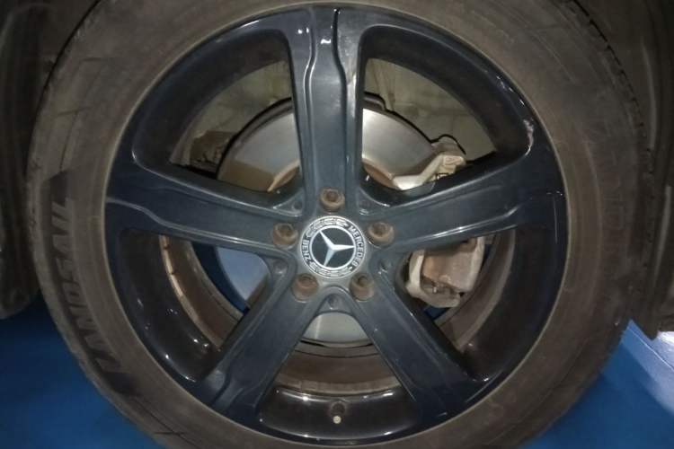 Used Mercedes-Benz GLA 2019 GLA 200 Fashion Model Right Front Wheel Hub