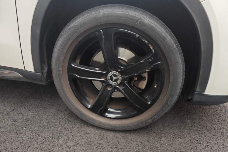 Used Mercedes-Benz GLA 2019 GLA 200 Fashion Model Right Front Wheel Hub