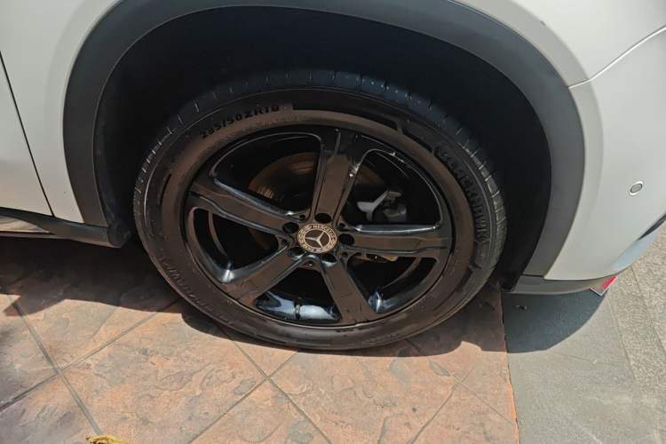 Used Mercedes-Benz GLA 2019 GLA 200 Fashion Model Right Front Wheel Hub