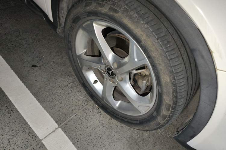 Used Mercedes-Benz GLA 2019 GLA 200 Dynamic Edition Right Front Wheel Hub