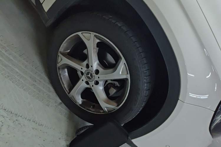 Used Mercedes-Benz GLA 2019 GLA 200 Dynamic Edition Right Front Wheel Hub