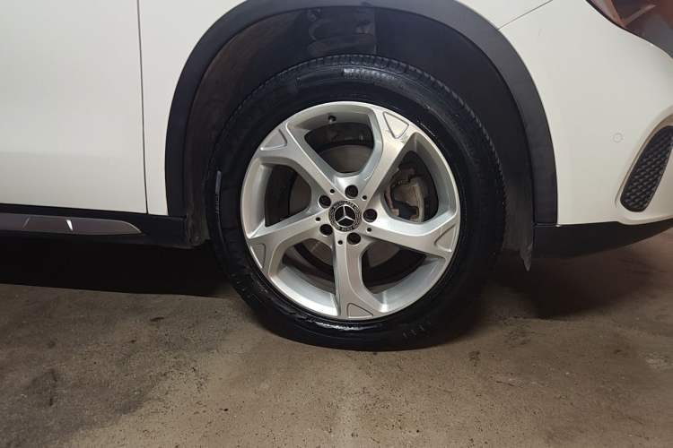 Used Mercedes-Benz GLA 2019 GLA 200 Dynamic Edition Right Front Wheel Hub