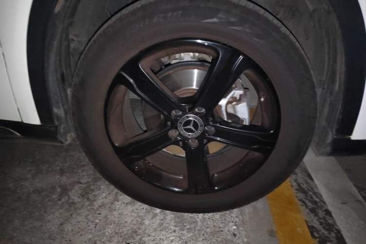 Used Mercedes-Benz GLA 2019 GLA 200 Fashion Model Right Front Wheel Hub