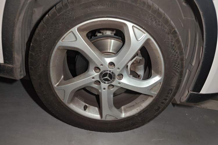 Used Mercedes-Benz GLA 2019 GLA 200 Dynamic Edition Right Front Wheel Hub