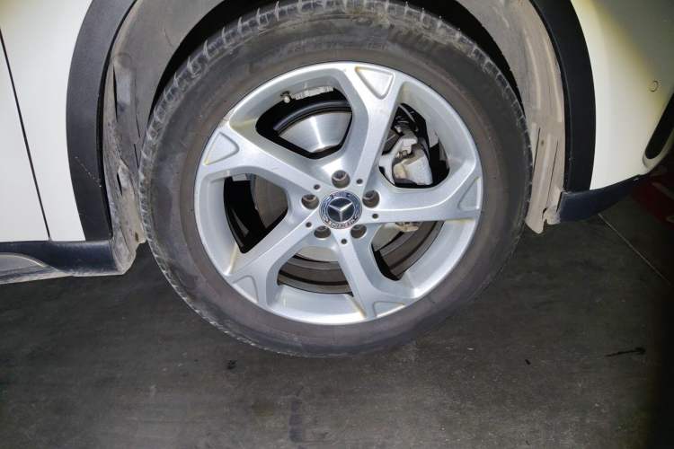 Used Mercedes-Benz GLA 2019 GLA 200 Dynamic Edition Right Front Wheel Hub