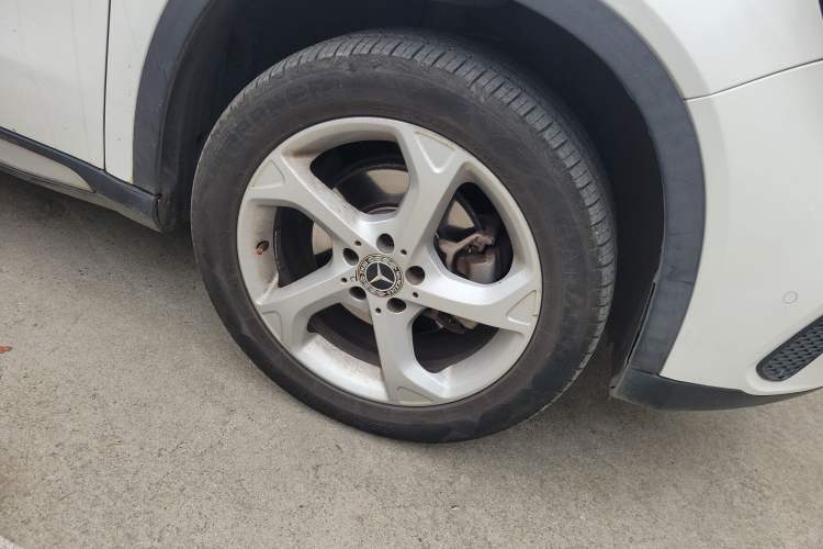 Used Mercedes-Benz GLA 2019 GLA 200 Dynamic Edition Right Front Wheel Hub