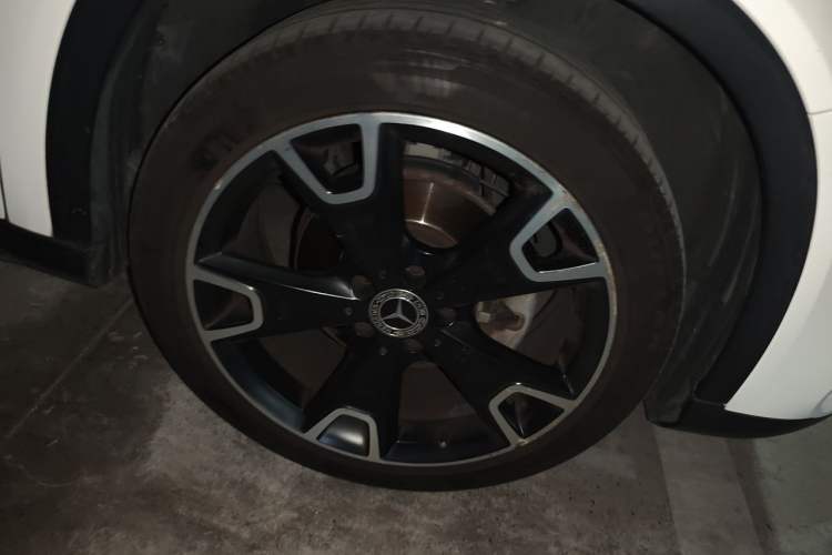 Used Mercedes-Benz GLA 2019 GLA 220 4MATIC Sport Edition Right Front Wheel Hub