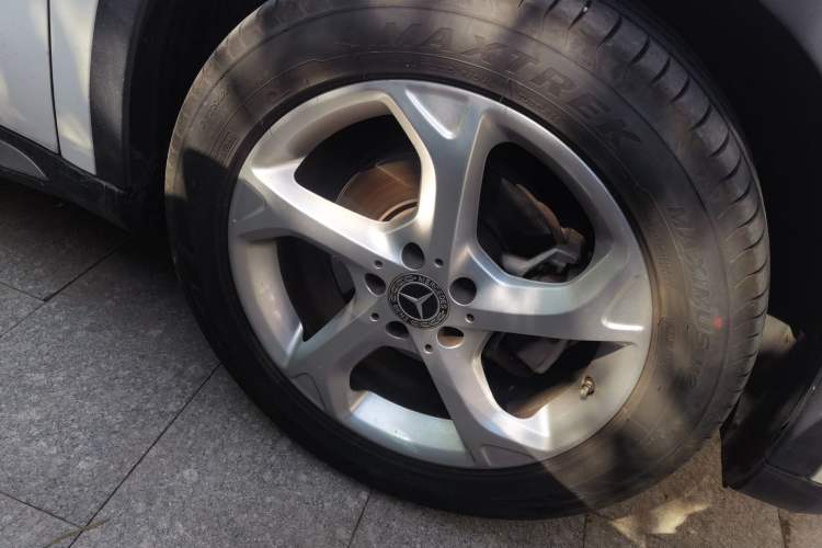 Used Mercedes-Benz GLA 2019 GLA 200 Dynamic Edition Right Front Wheel Hub