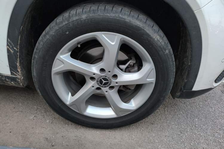 Used Mercedes-Benz GLA 2019 GLA 200 Dynamic Edition Right Front Wheel Hub