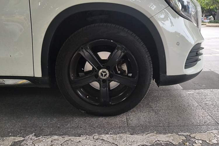 Used Mercedes-Benz GLA 2019 GLA 200 Fashion Model Right Front Wheel Hub