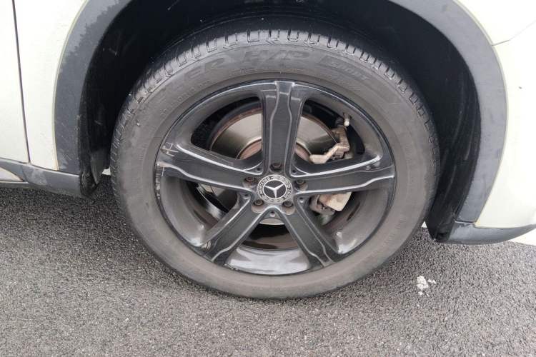 Used Mercedes-Benz GLA 2019 GLA 200 Fashion Model Right Front Wheel Hub