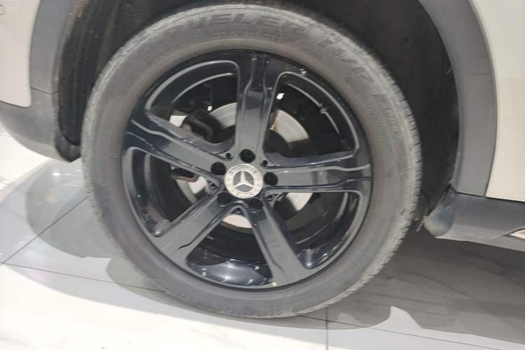 Used Mercedes-Benz GLA 2019 GLA 200 Fashion Model Right Rear Wheel Hub