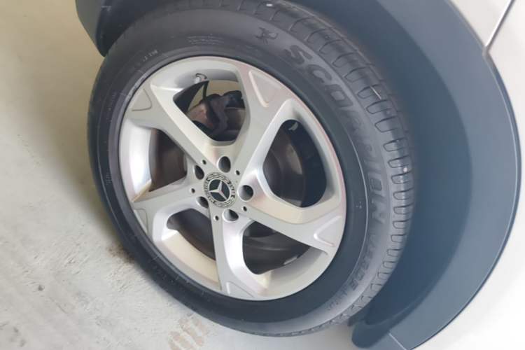 Used Mercedes-Benz GLA 2019 GLA 200 Dynamic Edition Right Rear Wheel Hub