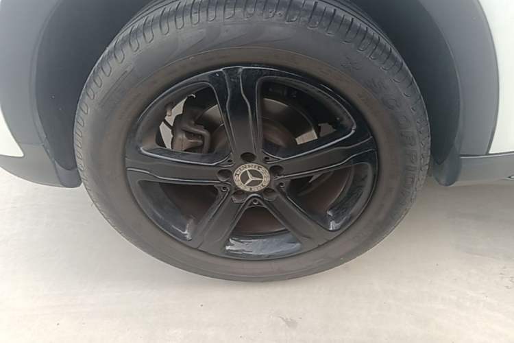 Used Mercedes-Benz GLA 2019 GLA 200 Fashion Model Right Rear Wheel Hub