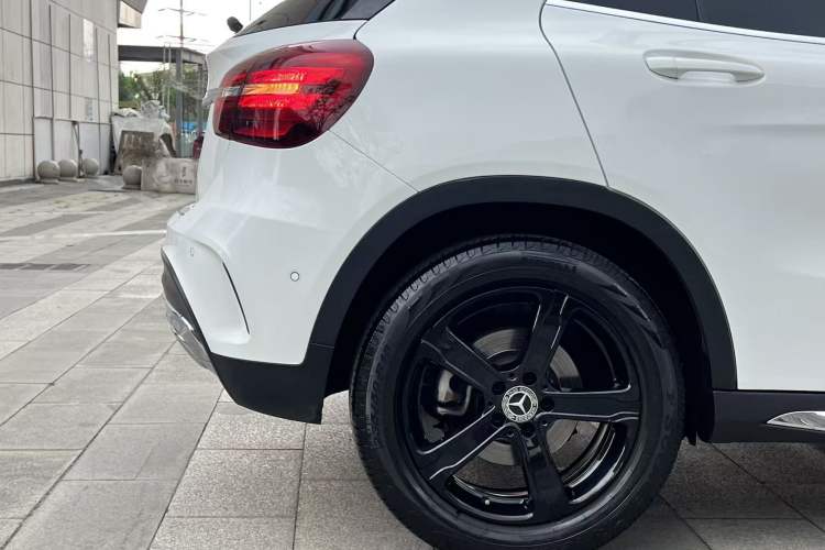 Used Mercedes-Benz GLA 2019 GLA 200 Fashion Model Right Rear Wheel Hub