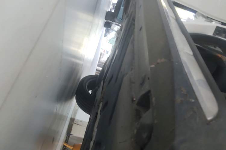 Used Mercedes-Benz GLA 2019 GLA 200 Fashion Model Right Side Sill