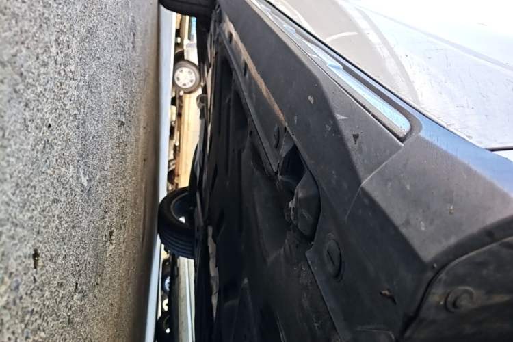 Used Mercedes-Benz GLA 2019 GLA 200 Fashion Model Right Side Sill