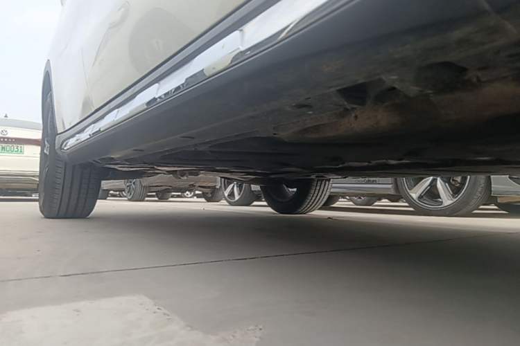Used Mercedes-Benz GLA 2019 GLA 200 Fashion Model Right Side Sill