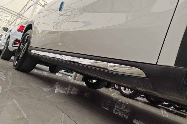 Used Mercedes-Benz GLA 2019 GLA 200 Fashion Model Right Side Sill