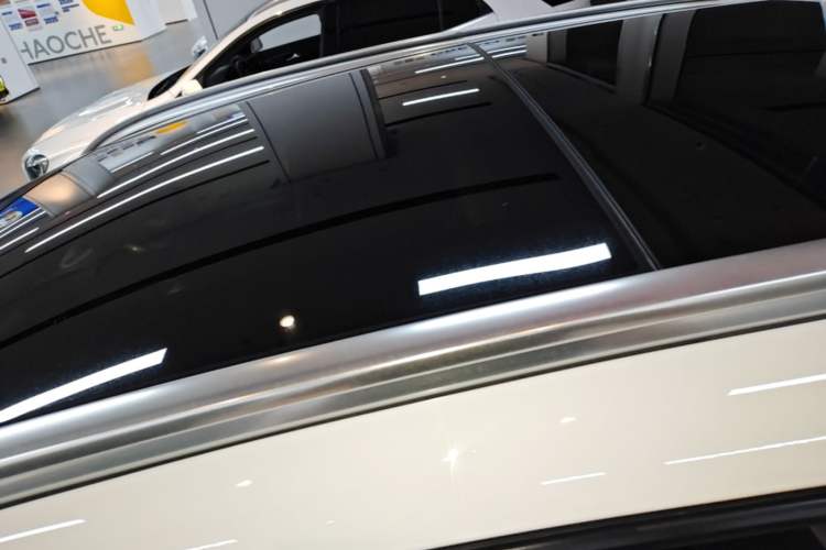 Used Mercedes-Benz GLA 2019 GLA 200 Fashion Model Roof