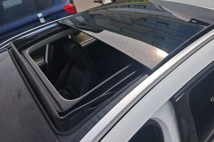 Used Mercedes-Benz GLA 2019 GLA 200 Fashion Model Roof