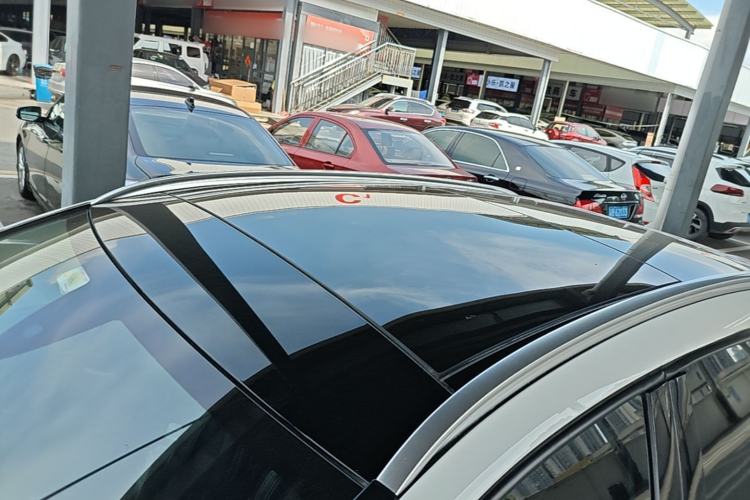 Used Mercedes-Benz GLA 2019 GLA 200 Fashion Model Roof