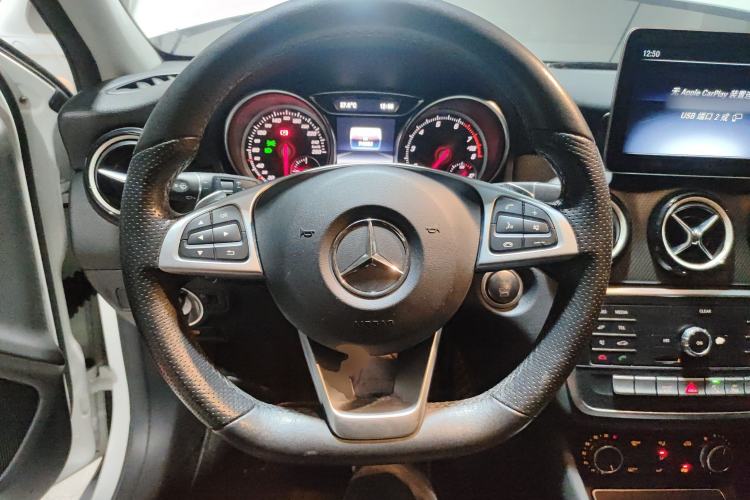 Used Mercedes-Benz GLA 2019 GLA 200 Dynamic Edition Steering Wheel