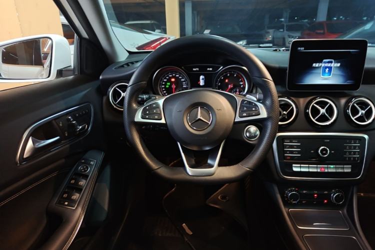 Used Mercedes-Benz GLA 2019 GLA 200 Dynamic Edition Steering Wheel