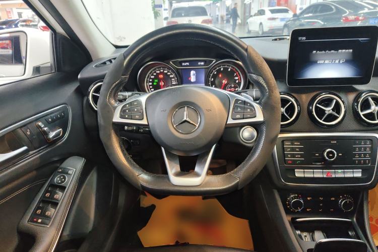 Used Mercedes-Benz GLA 2019 GLA 200 Dynamic Edition Steering Wheel
