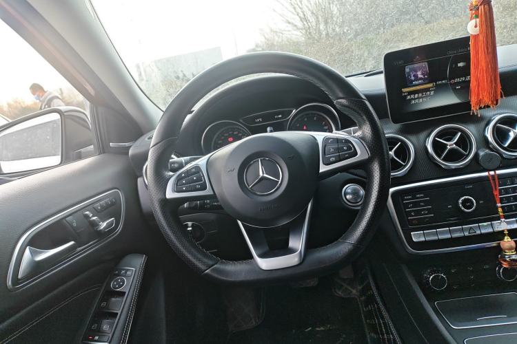 Used Mercedes-Benz GLA 2019 GLA 220 4MATIC Sport Edition Steering Wheel