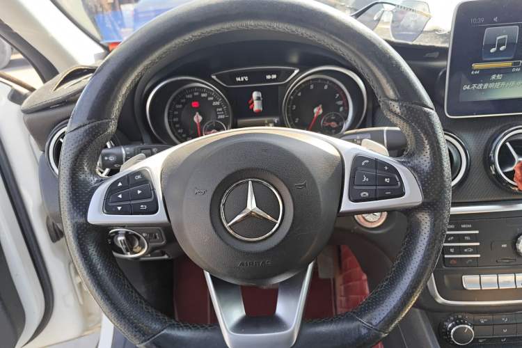 Used Mercedes-Benz GLA 2019 GLA 200 Dynamic Edition Steering Wheel
